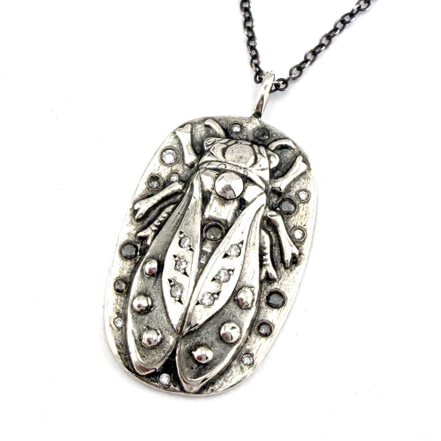 
                  
                    CICADA Luxe Necklace 22 Diamonds in Silver - SPARKLE VIII
                  
                