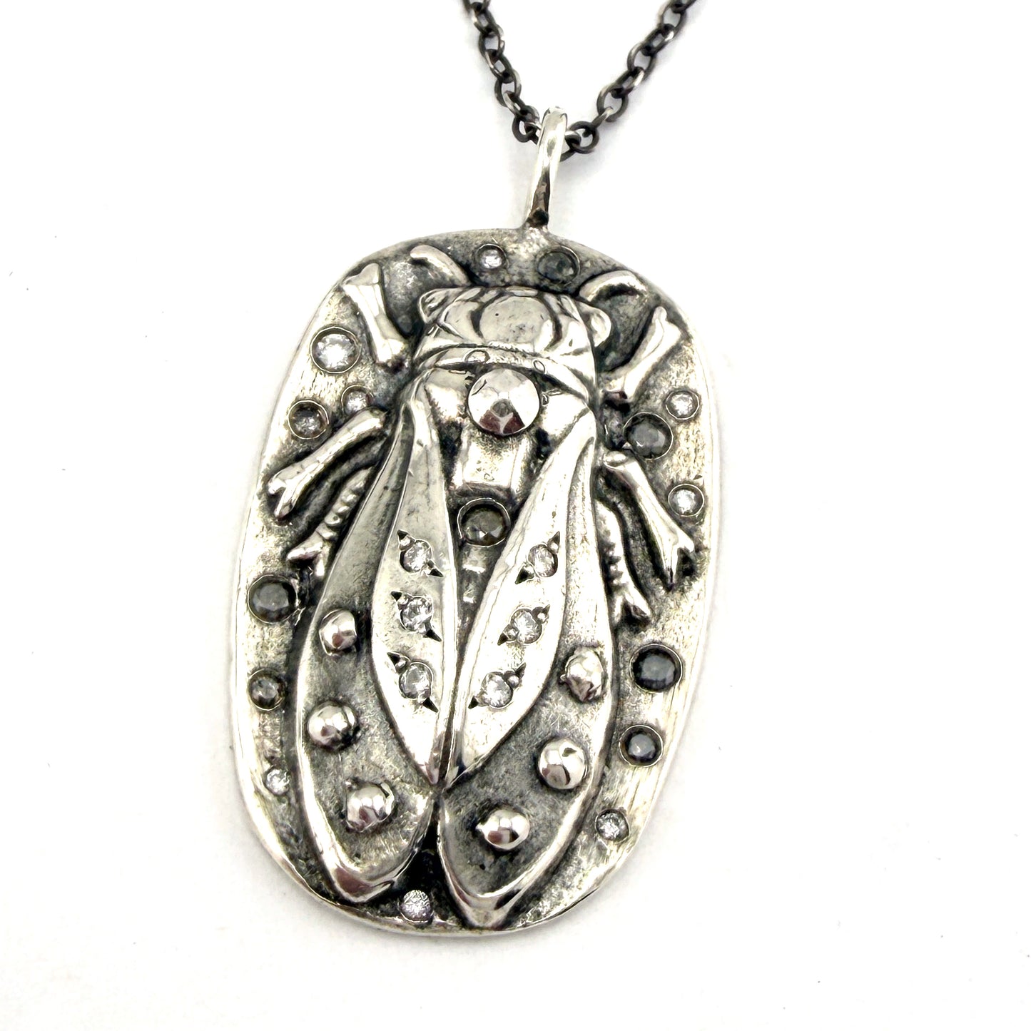 
                  
                    CICADA Luxe Necklace 22 Diamonds in Silver - SPARKLE VIII
                  
                