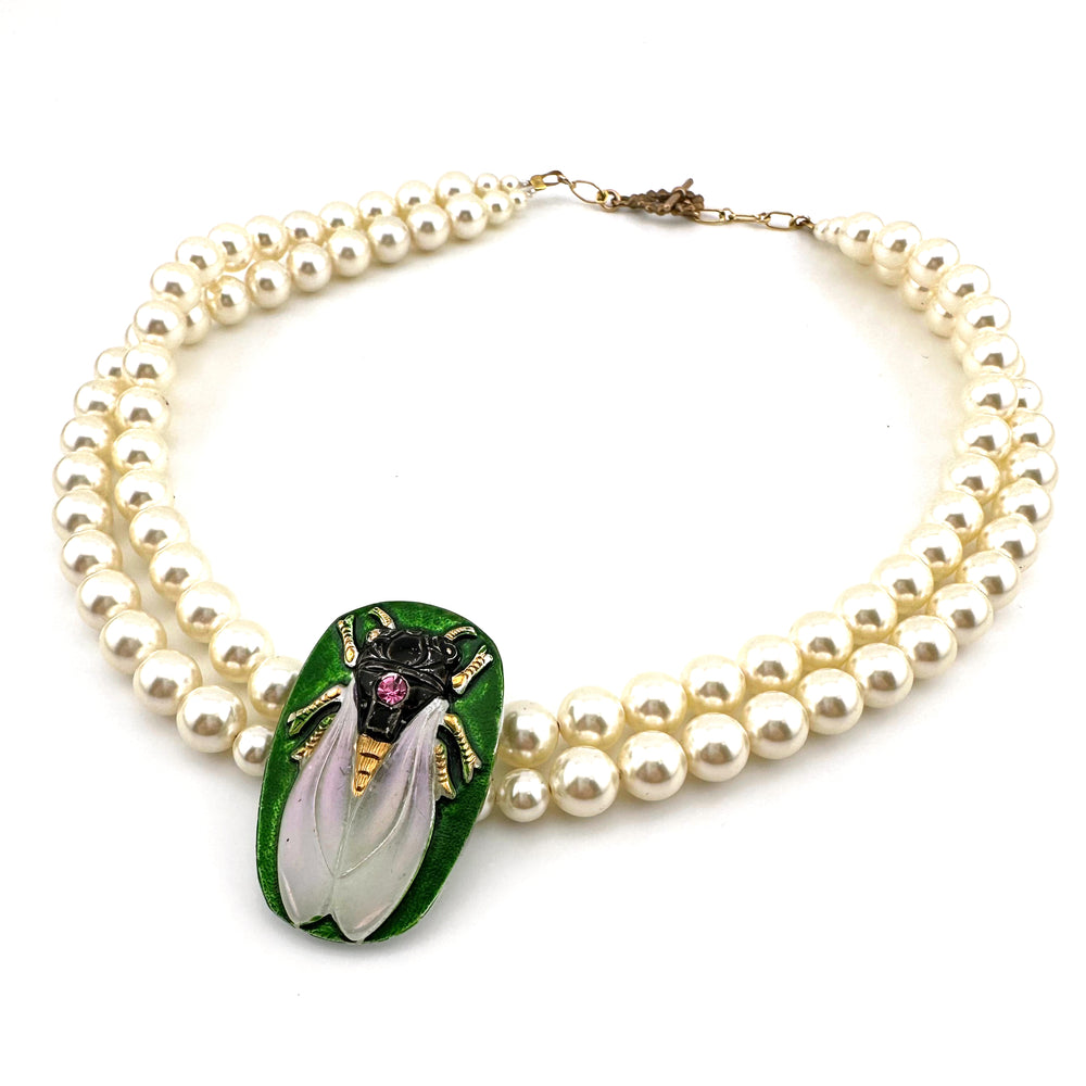 CICADA Necklace in Crystal Pearl
