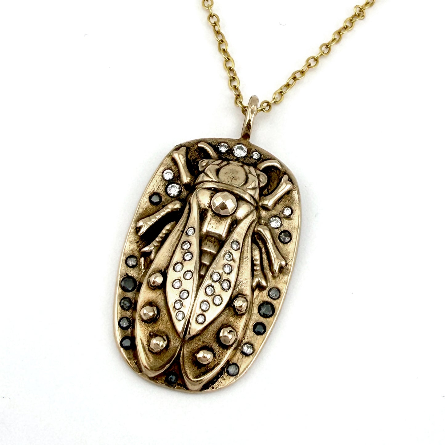 
                  
                    CICADA Luxe Necklace with 28 Diamonds - SPARKLE III
                  
                