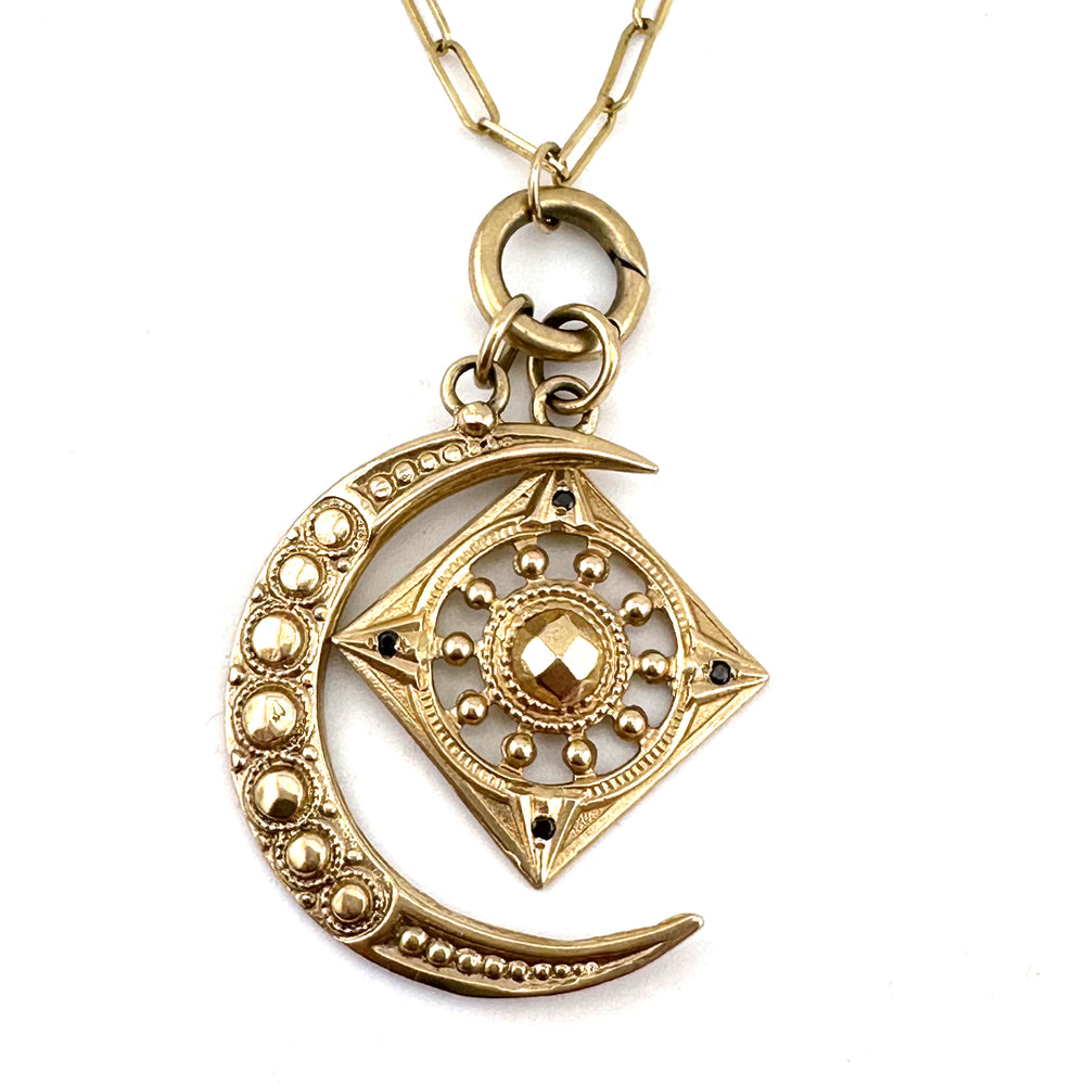 
                  
                    FOCUS MOON Necklace Set - Gold with Black Diamonds
                  
                