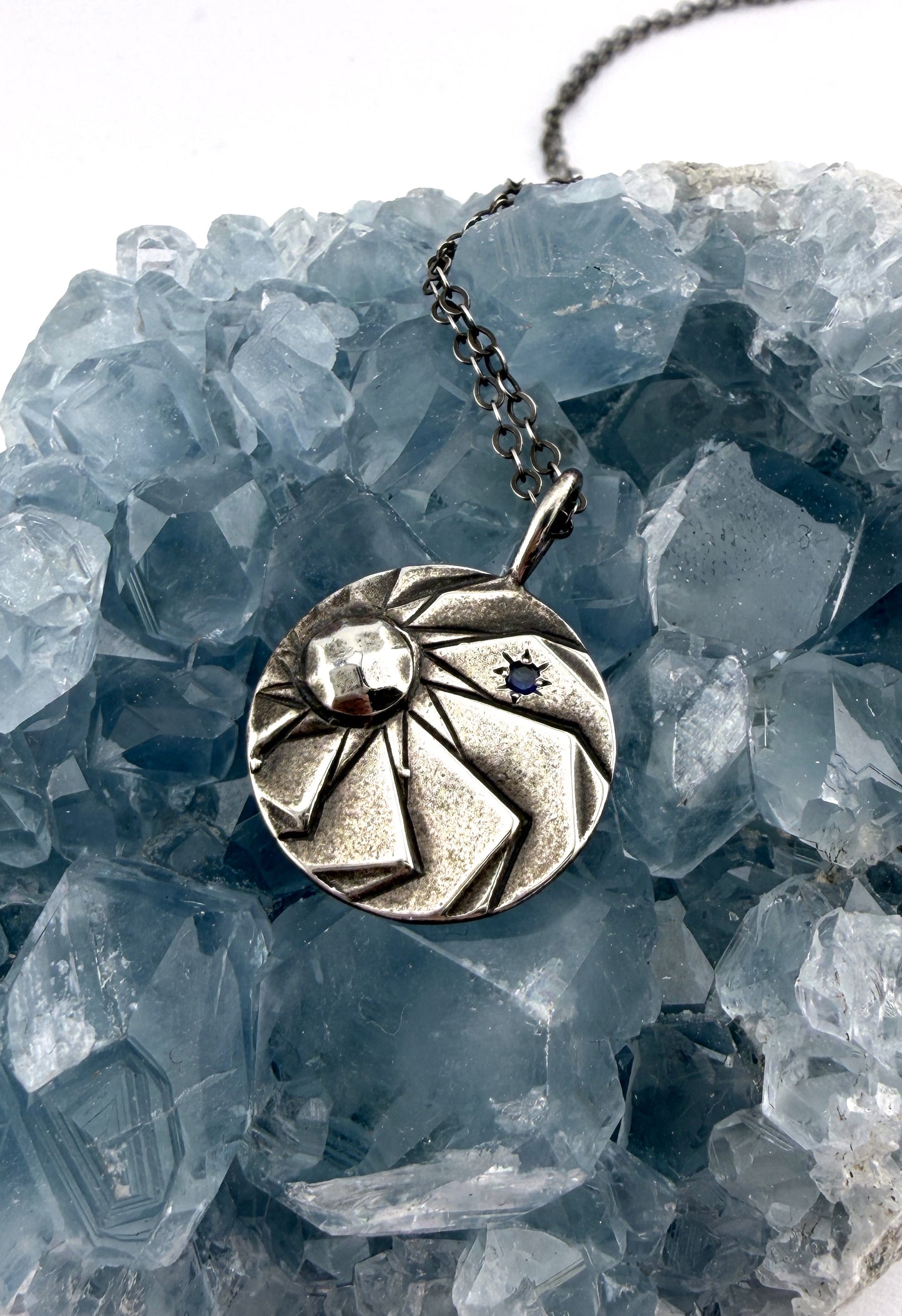 
                  
                    HORIZONS Necklace - SILVER with Blue Sapphire
                  
                