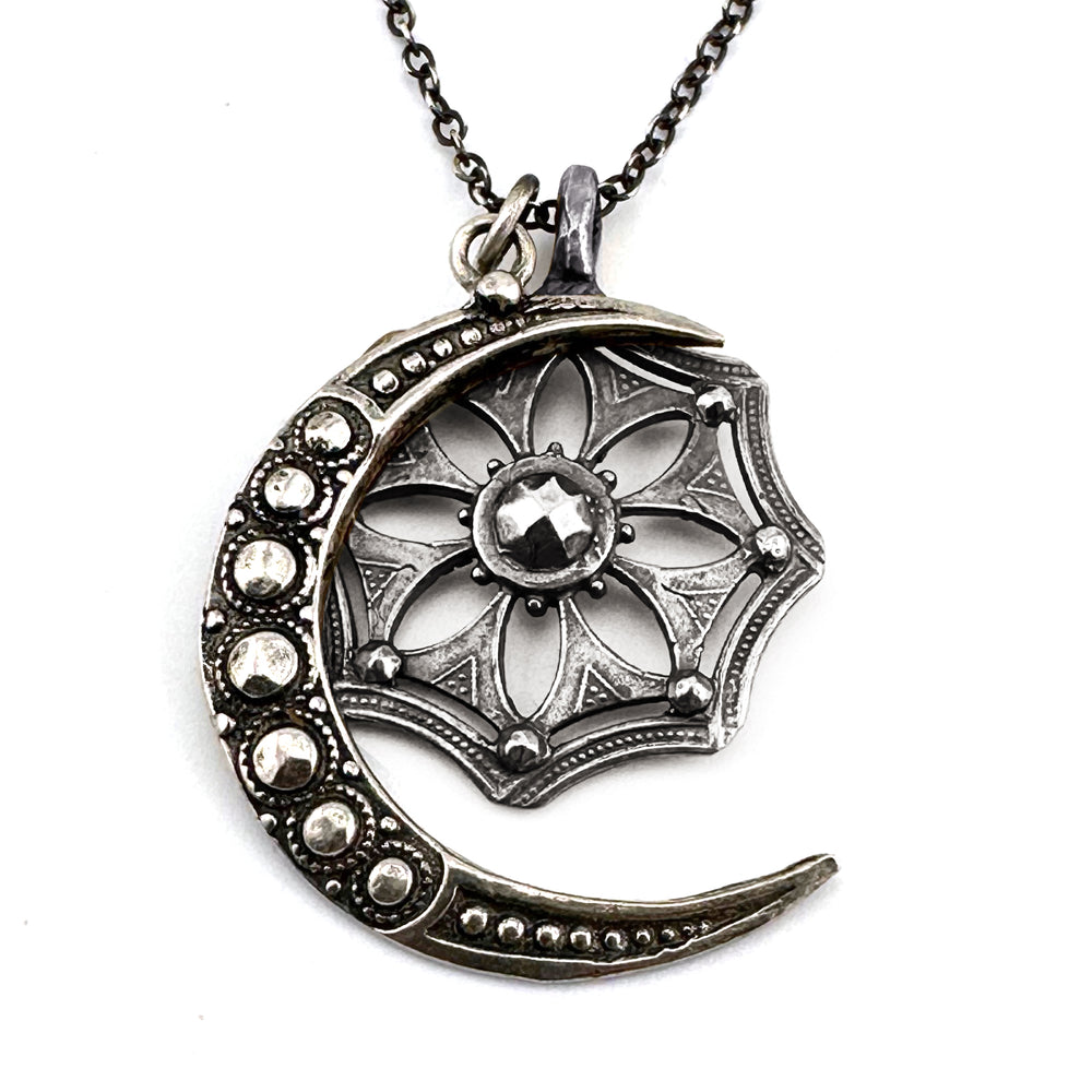 LUCID MOON Necklace Set - Silver