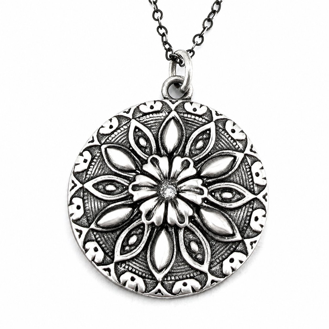 
                  
                    RADIANCE Necklace with White Diamond - SILVER
                  
                