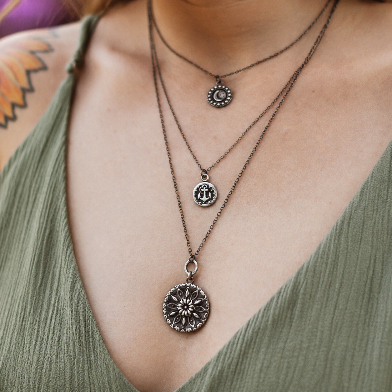 
                  
                    RADIANCE Necklace - Bronze
                  
                