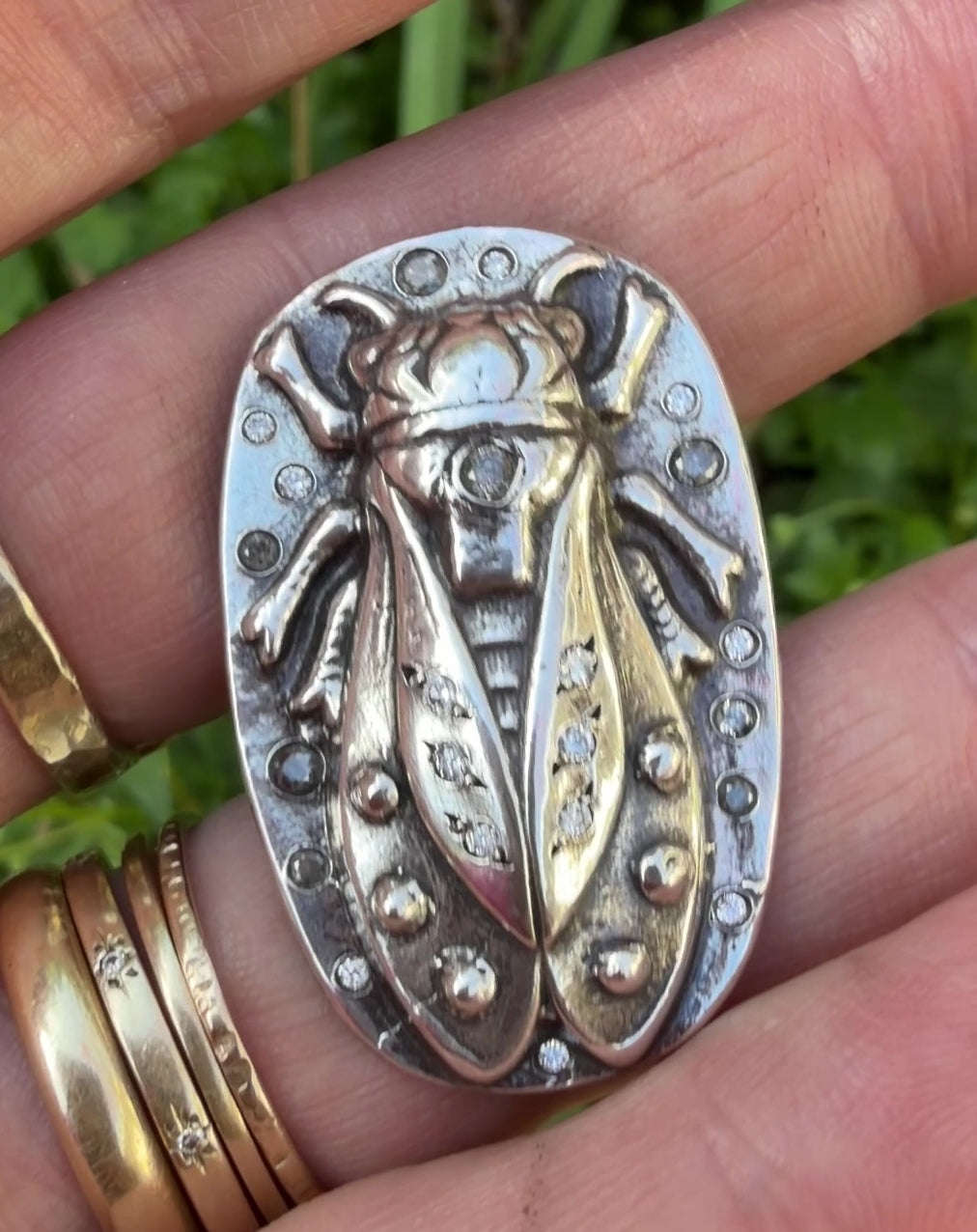 
                  
                    Load and play video in Gallery viewer, CICADA Ring - 22 Diamonds in Silver - Size 7 - SPARKLE X
                  
                