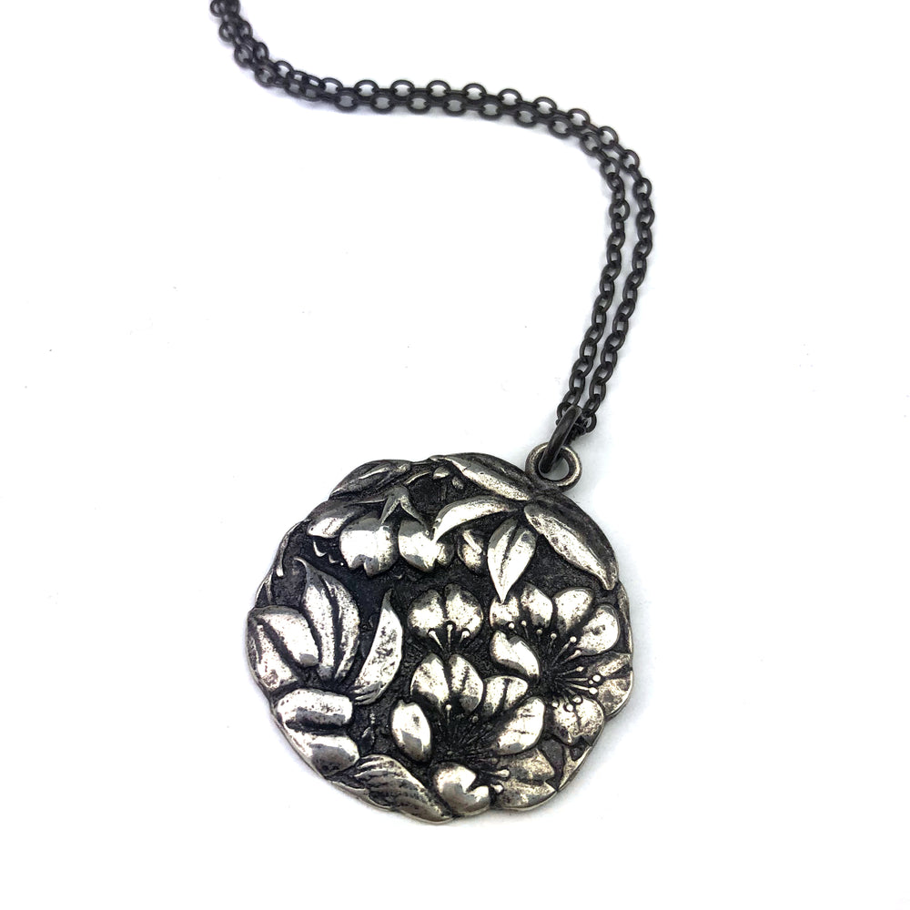
                  
                    CAMELLIA Meiji Era Button Necklace - SILVER
                  
                