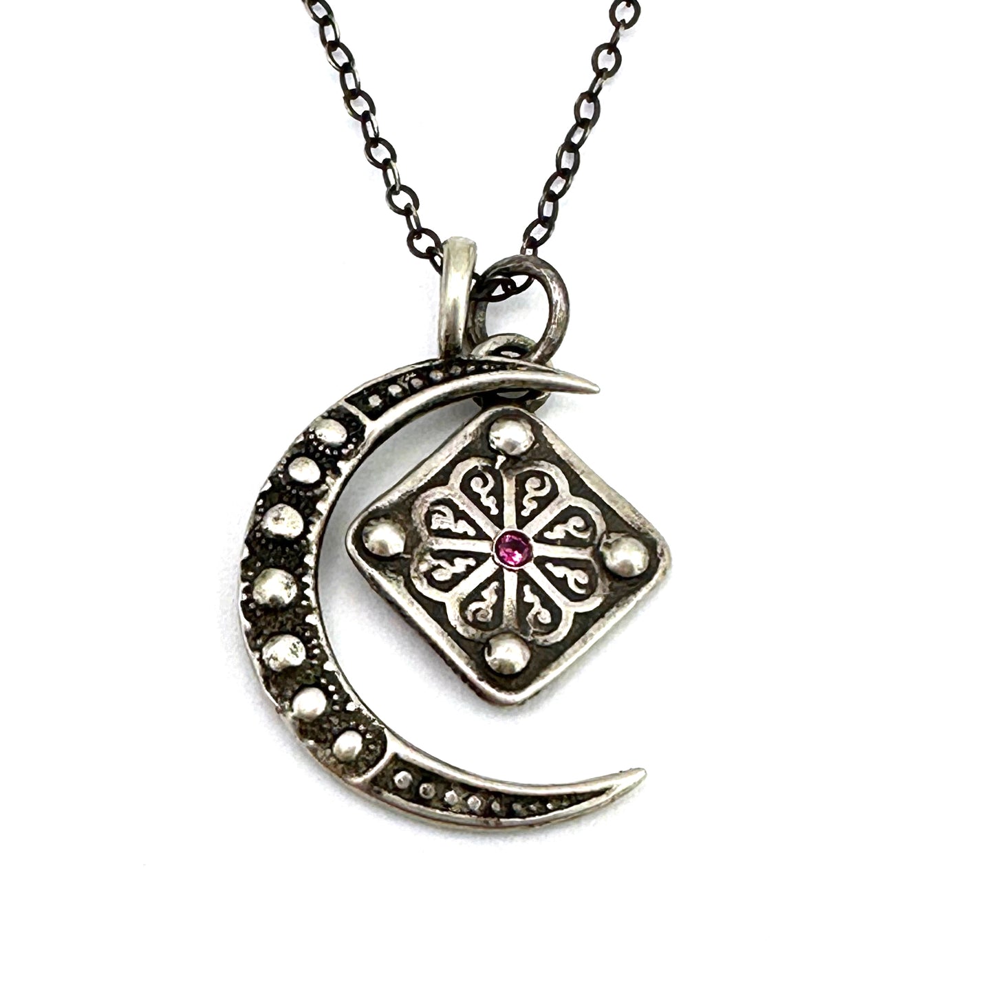 
                  
                    GRAVITY MOON Necklace - SILVER with Ruby
                  
                