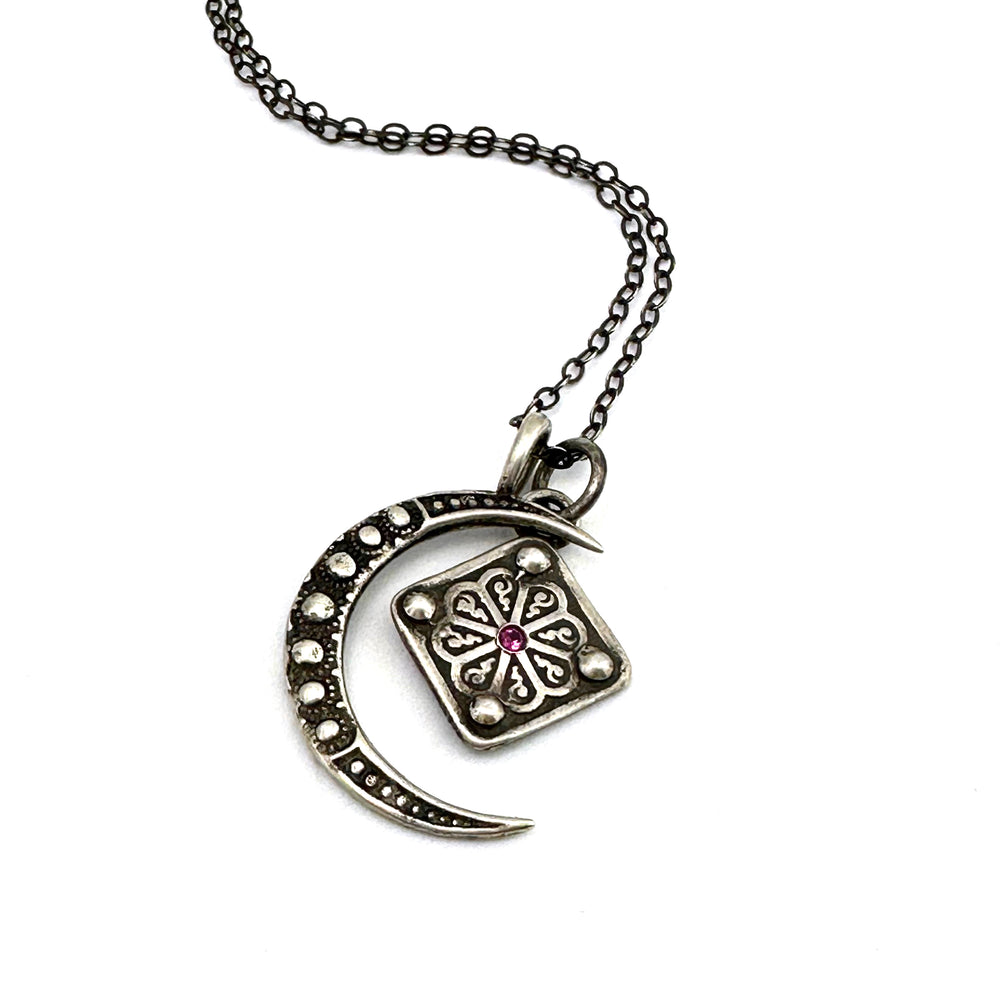 
                  
                    GRAVITY MOON Necklace - SILVER with Ruby
                  
                