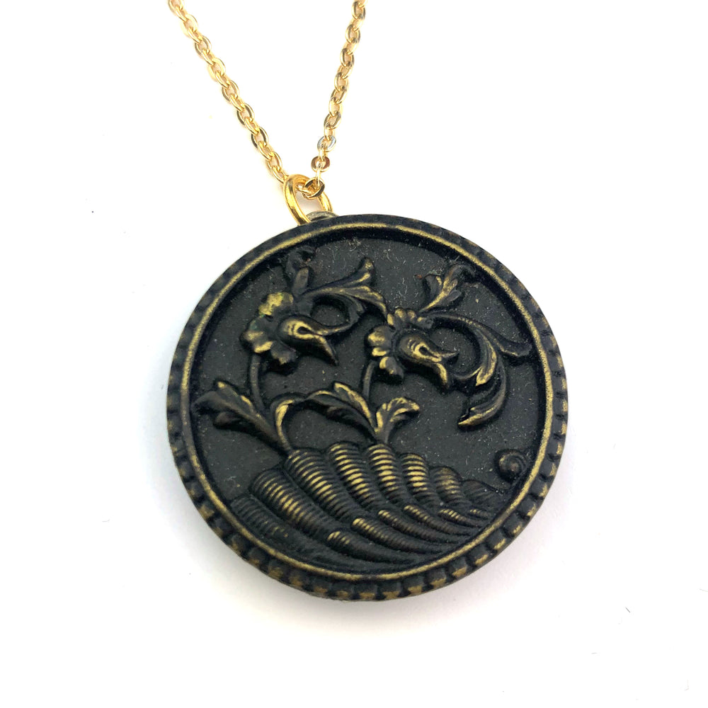 Victorian Daffodils Button Necklace - GOLD – Compass Rose Design