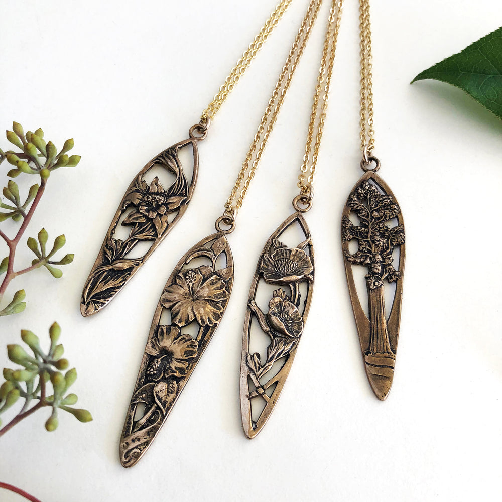 
                  
                    TULIP Teaspoon Necklace - Bronze
                  
                